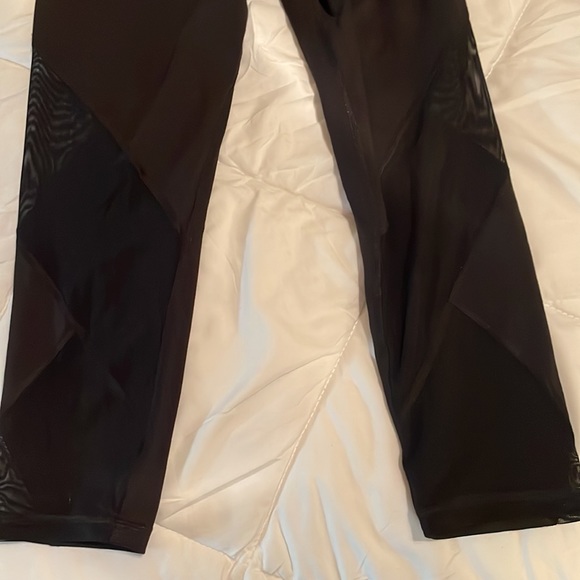 Old navy black leggings with mesh design on the legs - Picture 3 of 3